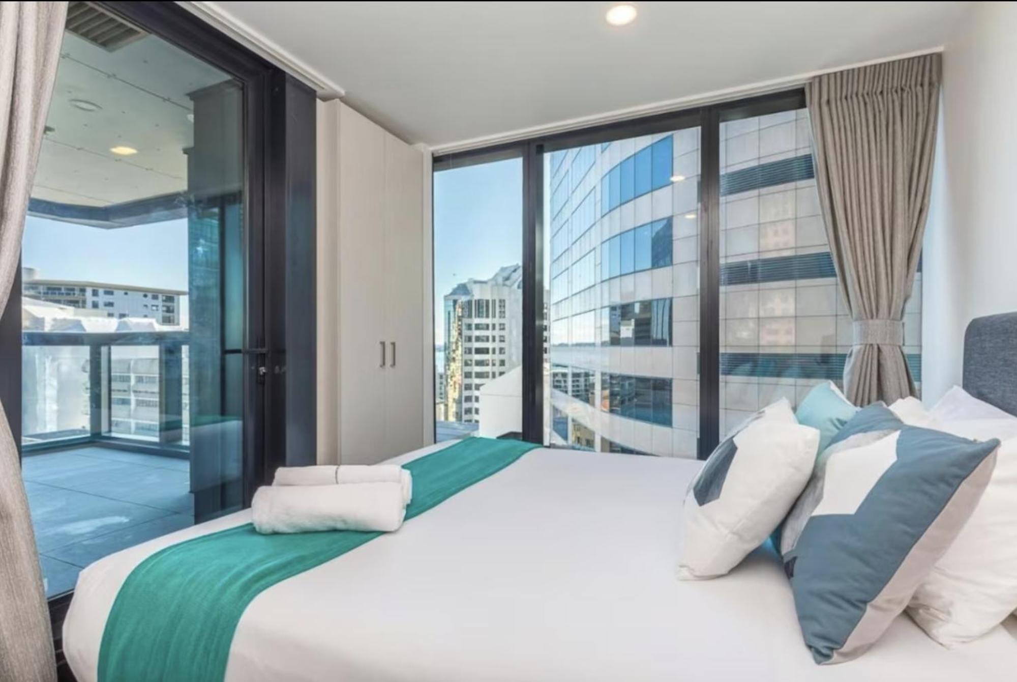 Magnificent Harbour View Skytower View In Cbd *