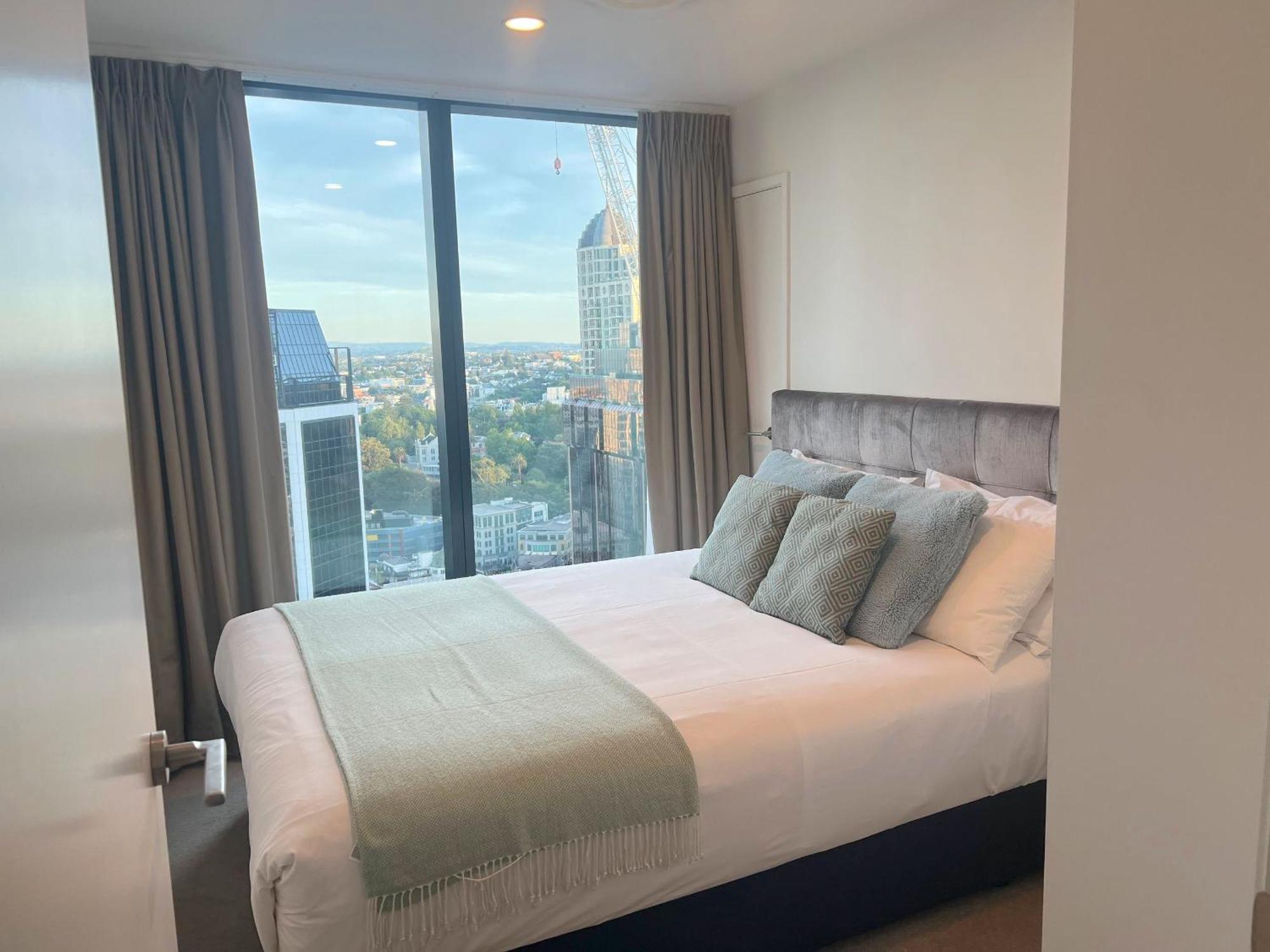 Magnificent Harbour View Skytower View In Cbd Apartment *