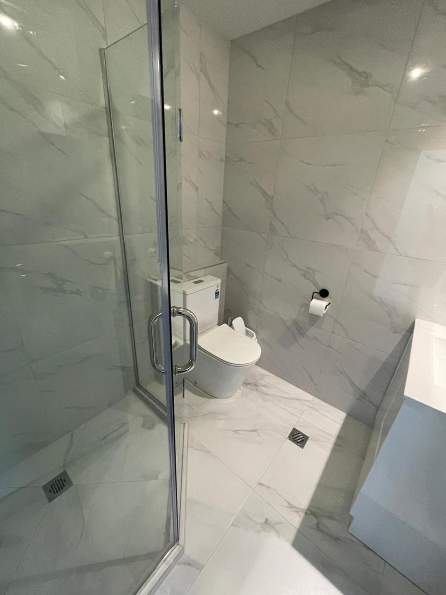 Modern By The Reserve Auckland