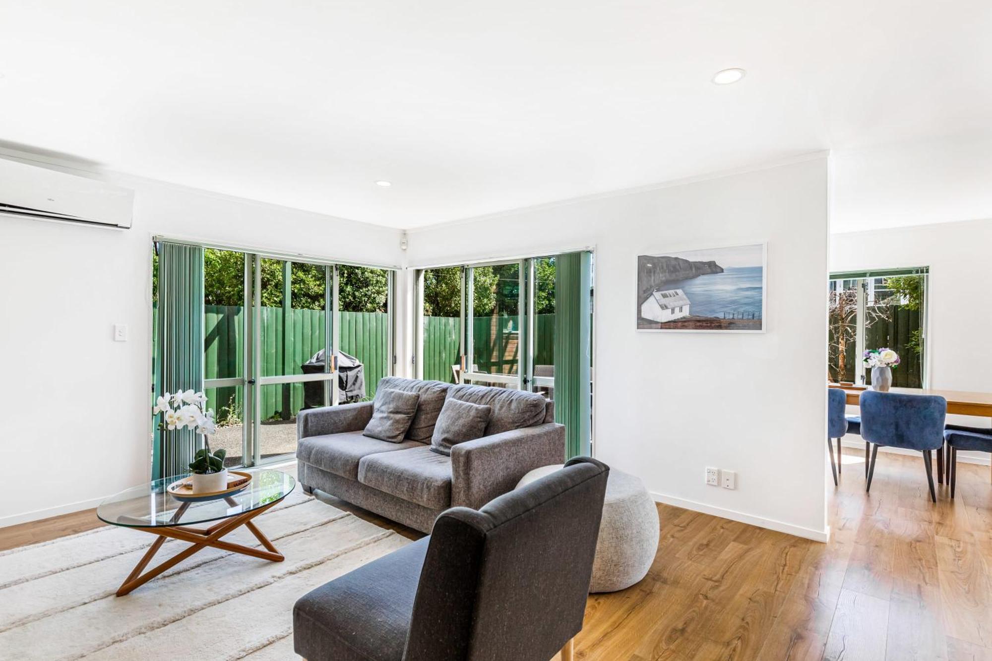 Holiday home Private And Sunny 3-bedroom With Parking Auckland