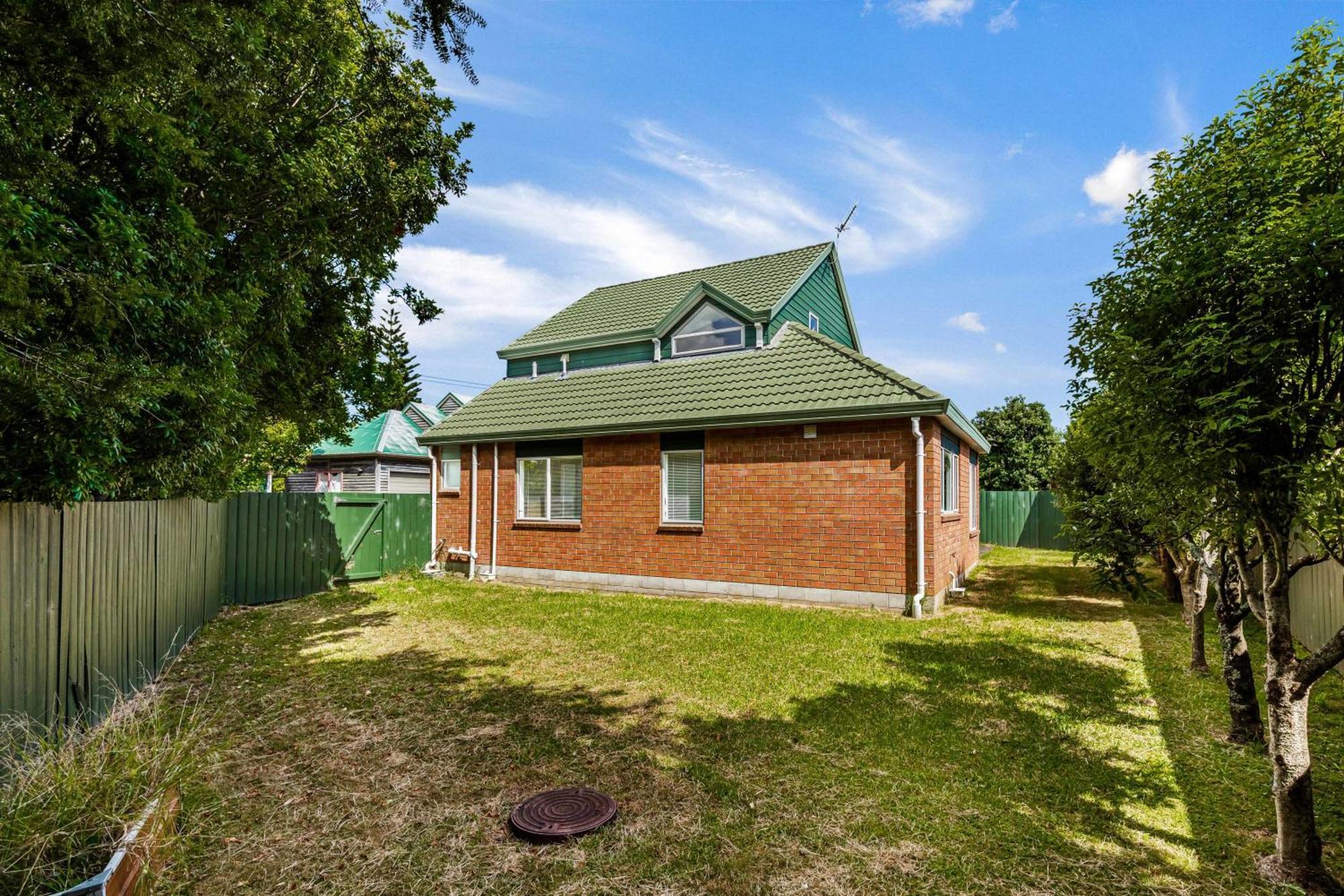Private And Sunny 3-bedroom With Parking Holiday home