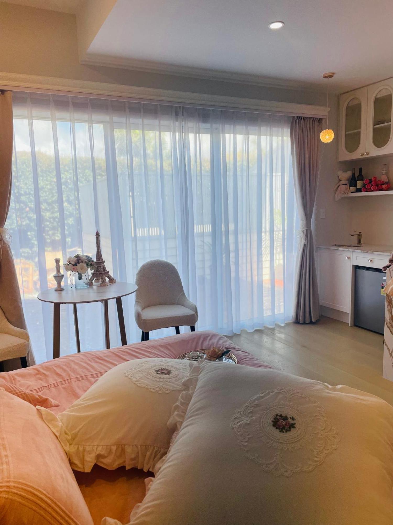 Delightful Little House & Chateau Charme