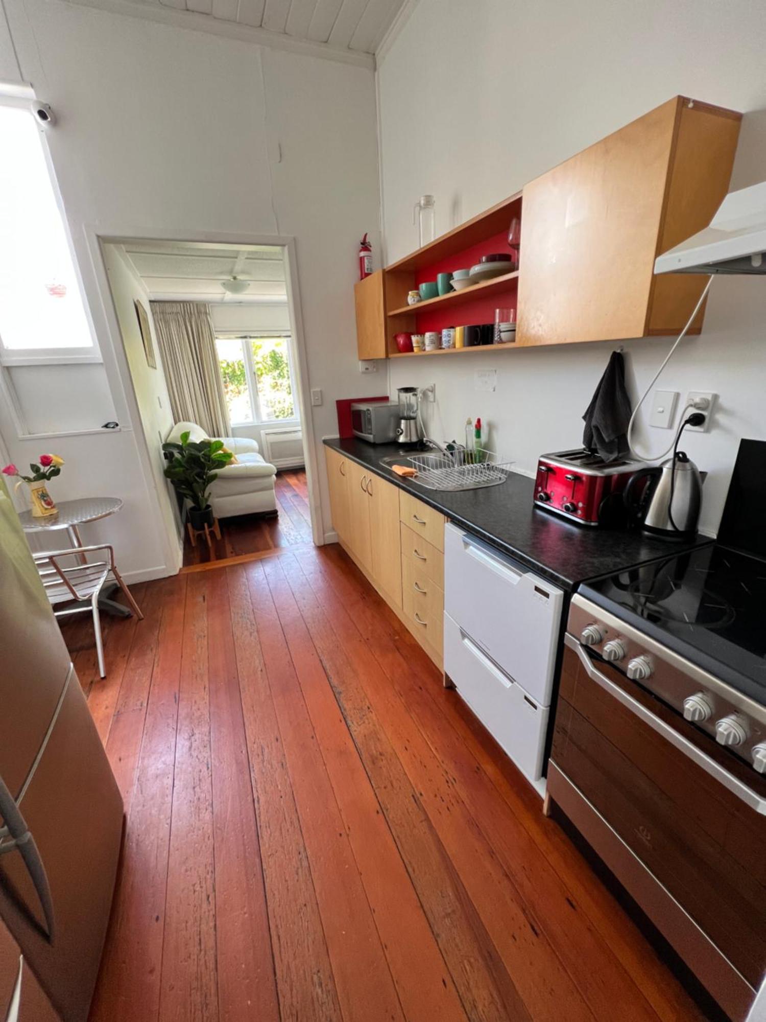 Grey Lynn House Homestay *