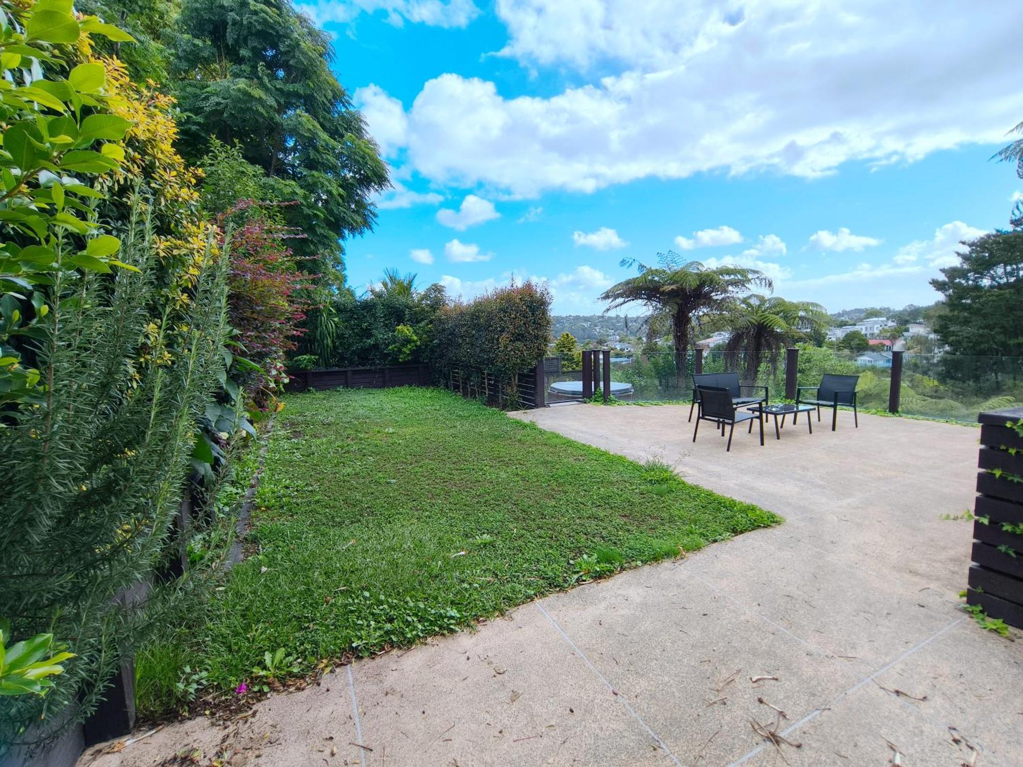 Hospedagem domiciliar Sunny Cosy With Private Bathroom In North Shore 201