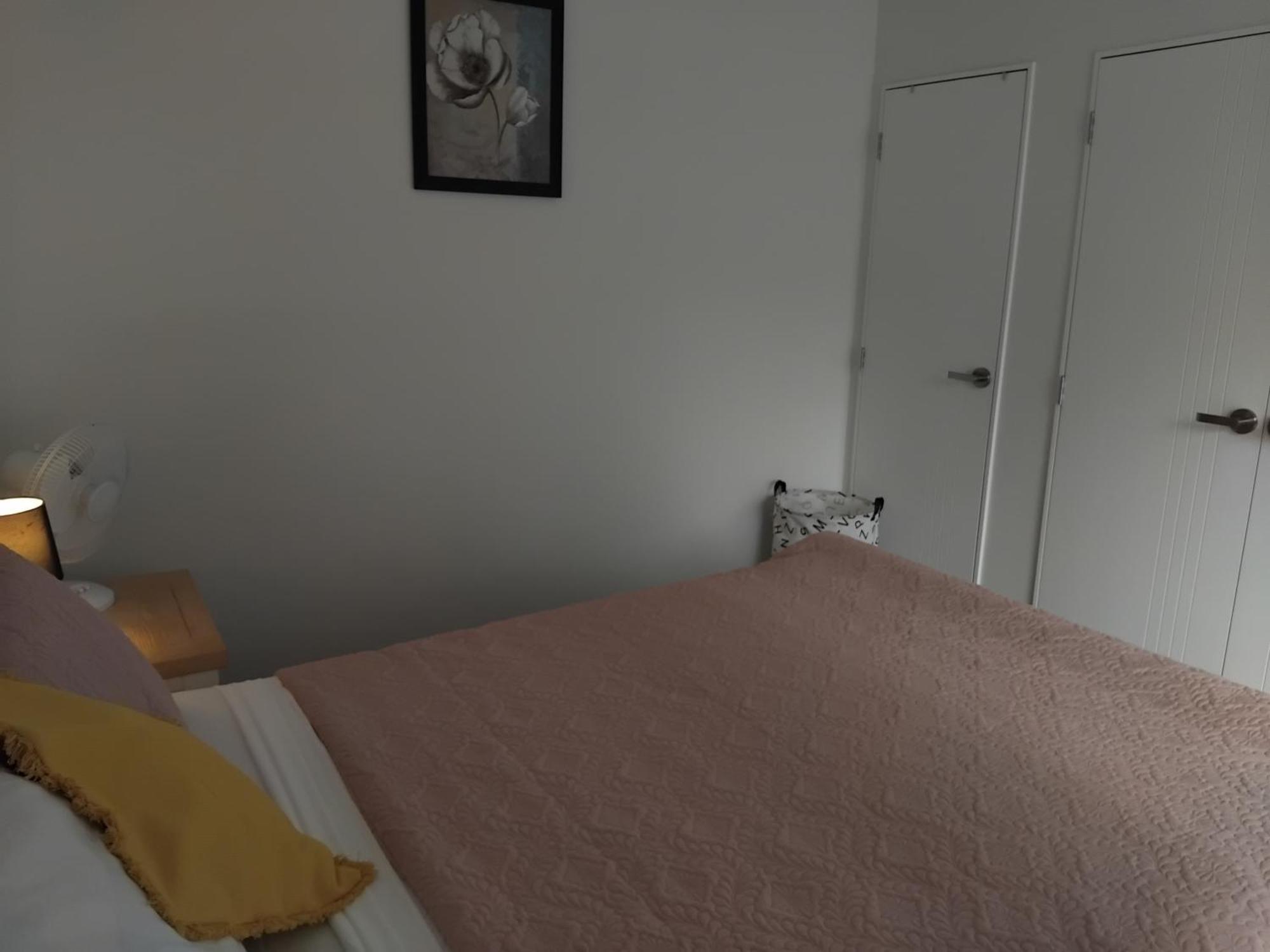 Hospedagem domiciliar Homestay! Close To Airport, Bus & Train Station *