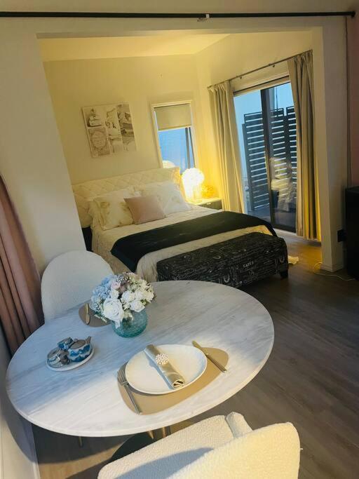Guest house Delightful Little House & Chateau Charme