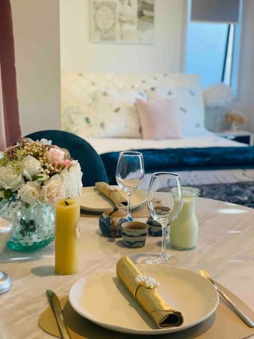 Delightful Little House & Chateau Charme Guest house Auckland