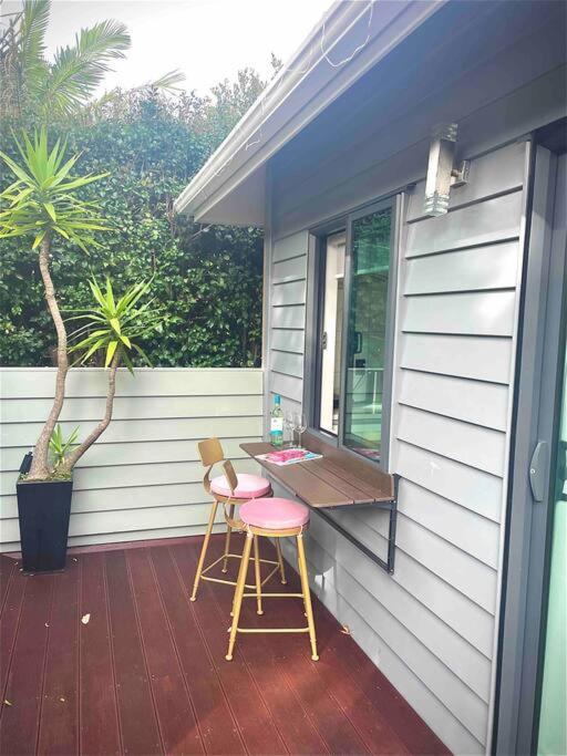 Delightful Little House & Chateau Charme Guest house