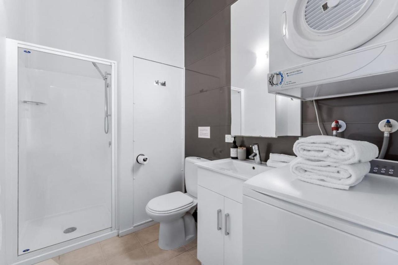 Qv Spacious Apartment