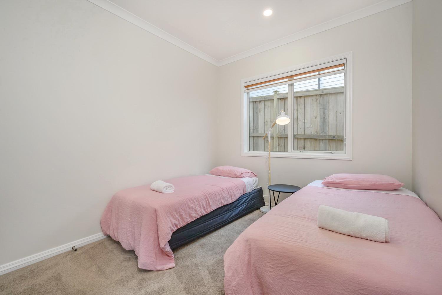 Holiday home 7br 3bh Escape. 2 Min To Browns Bay