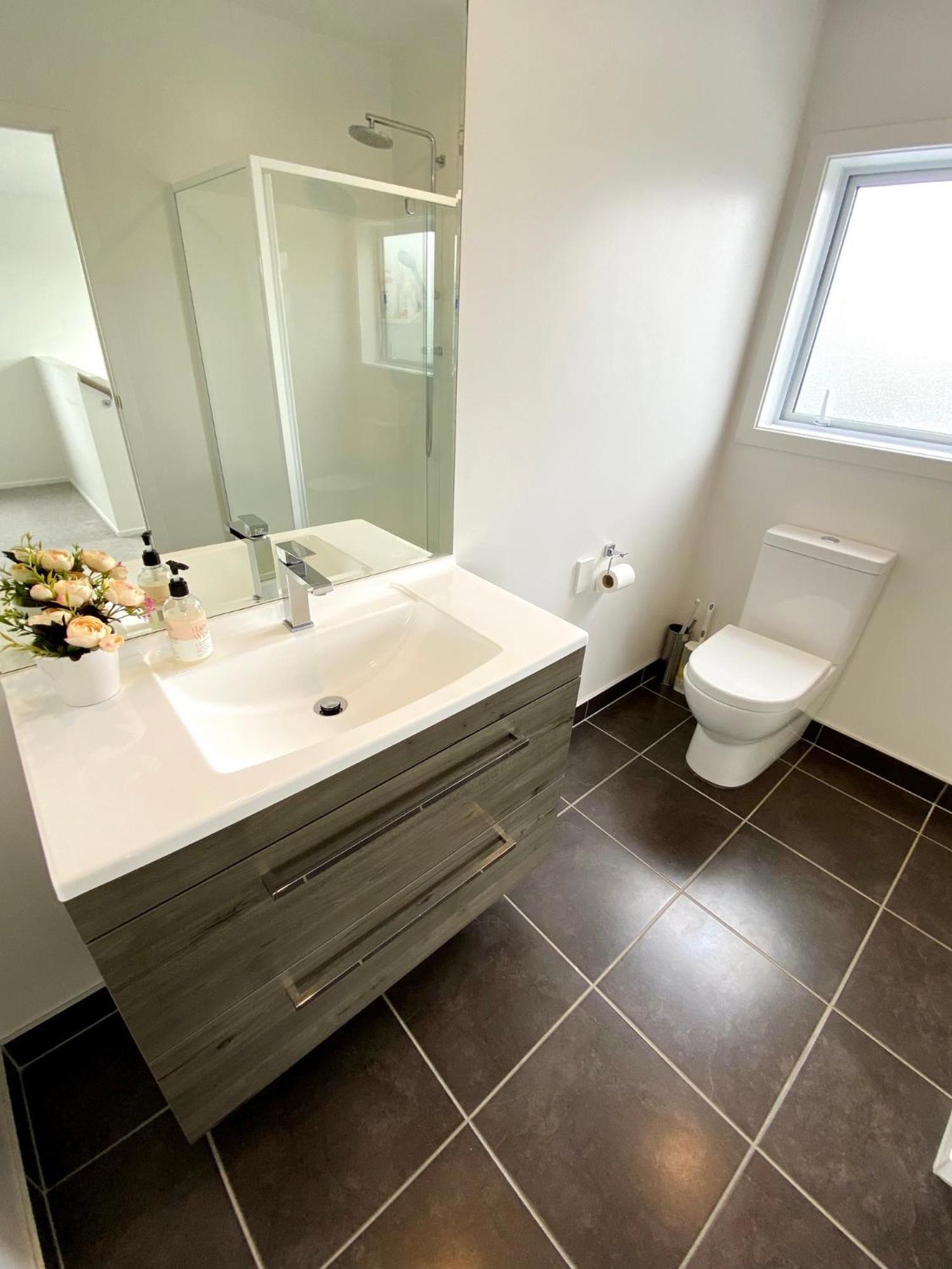 7br 3bh Escape. 2 Min To Browns Bay Casa de férias Auckland