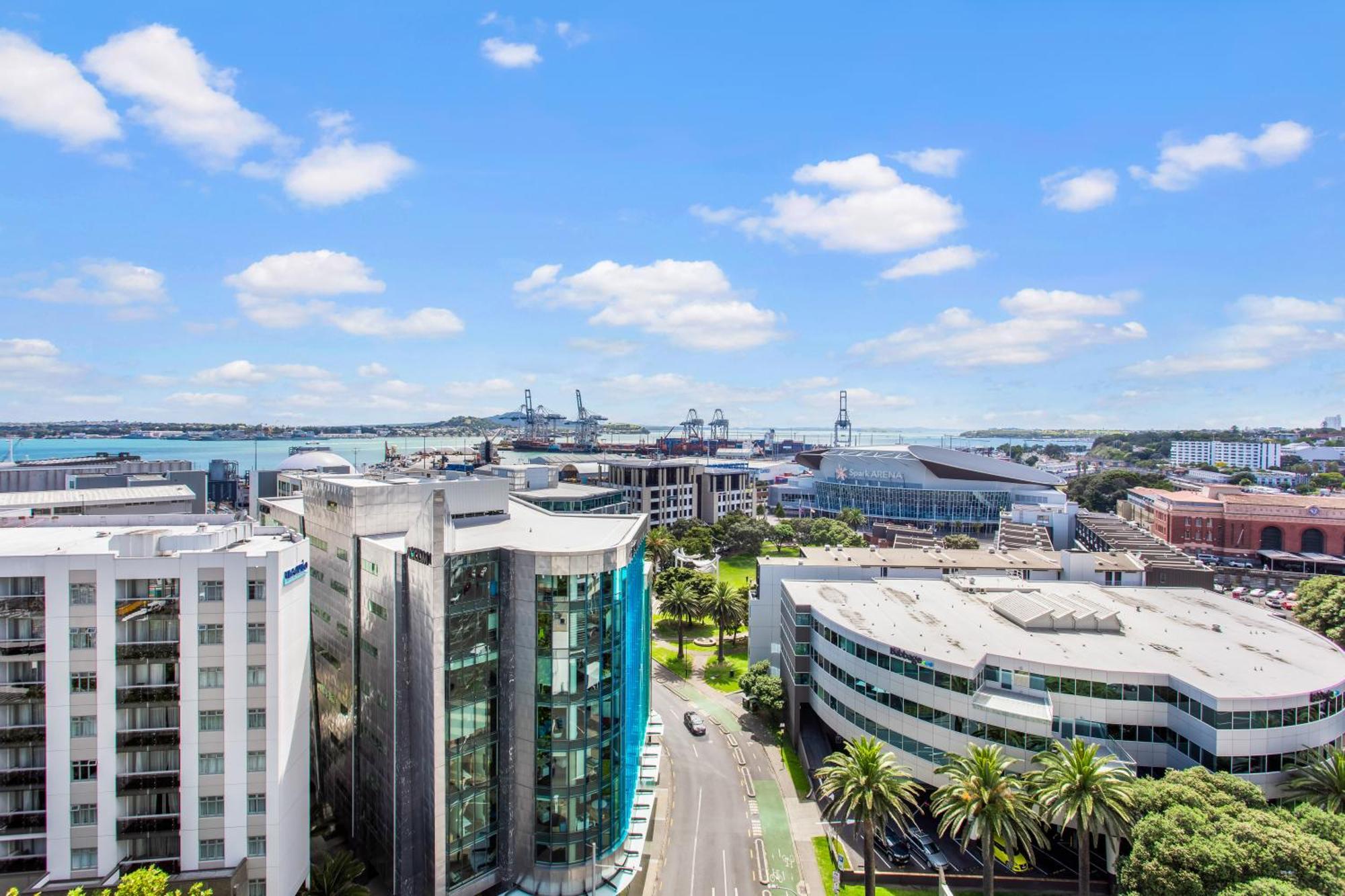 Urban Horizon With Sea Views And Pool *