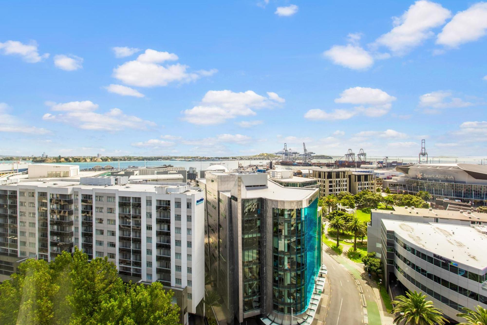 Urban Horizon With Sea Views And Pool