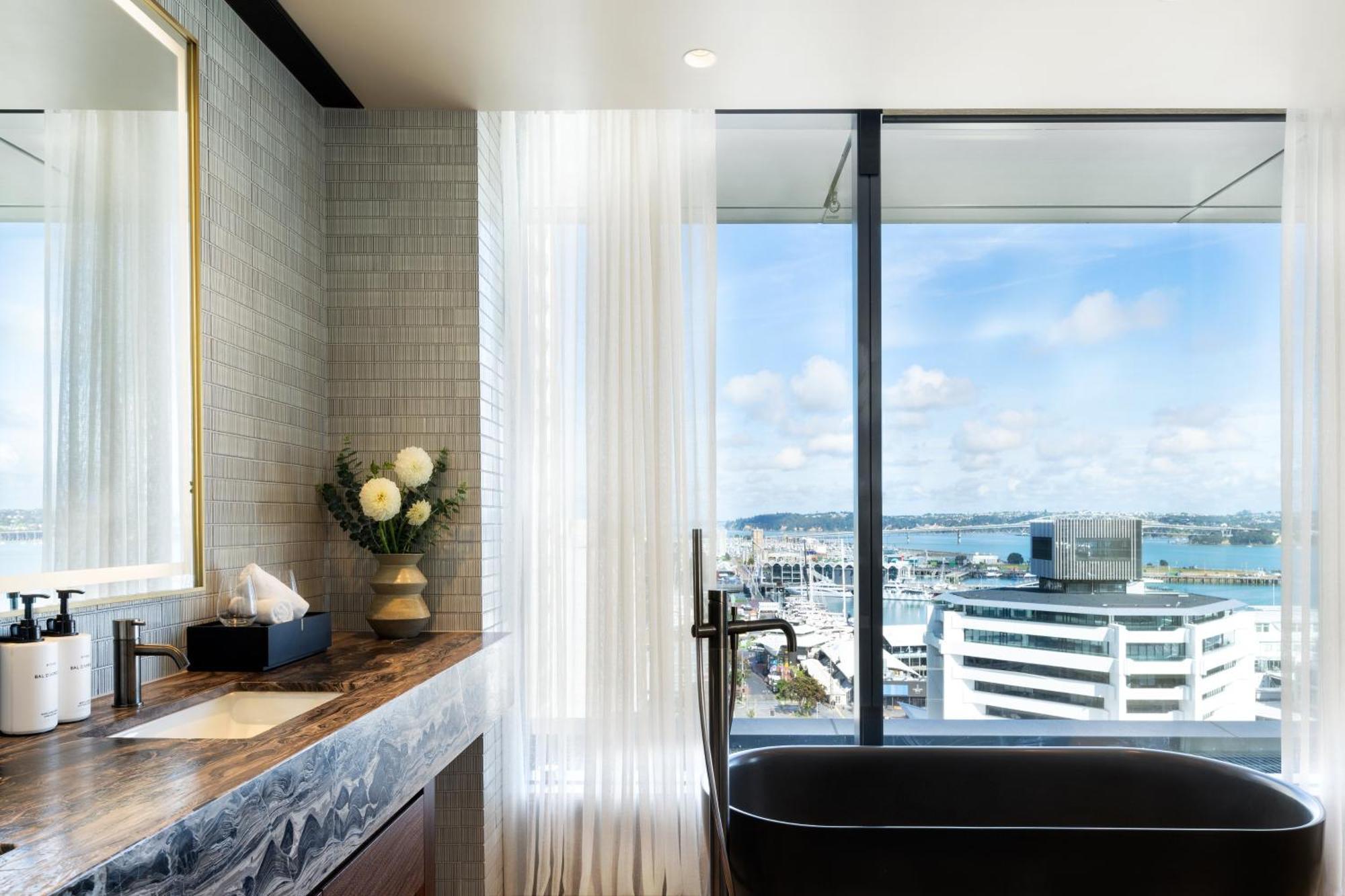 Intercontinental By Ihg