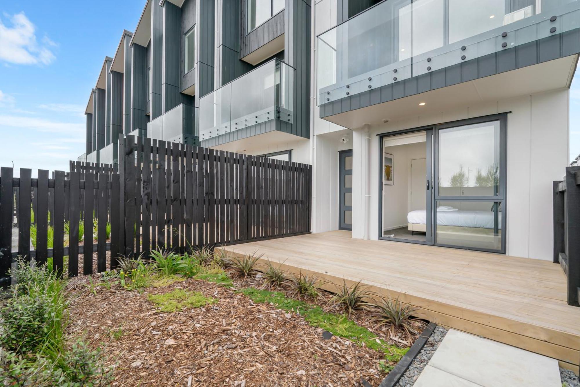 Charming Urban Townhouse Getaway Holiday home Auckland