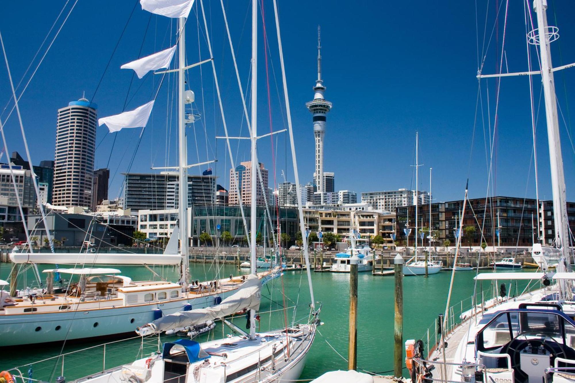 Apartment Sophisticated Spacious W Stunning Harbour View