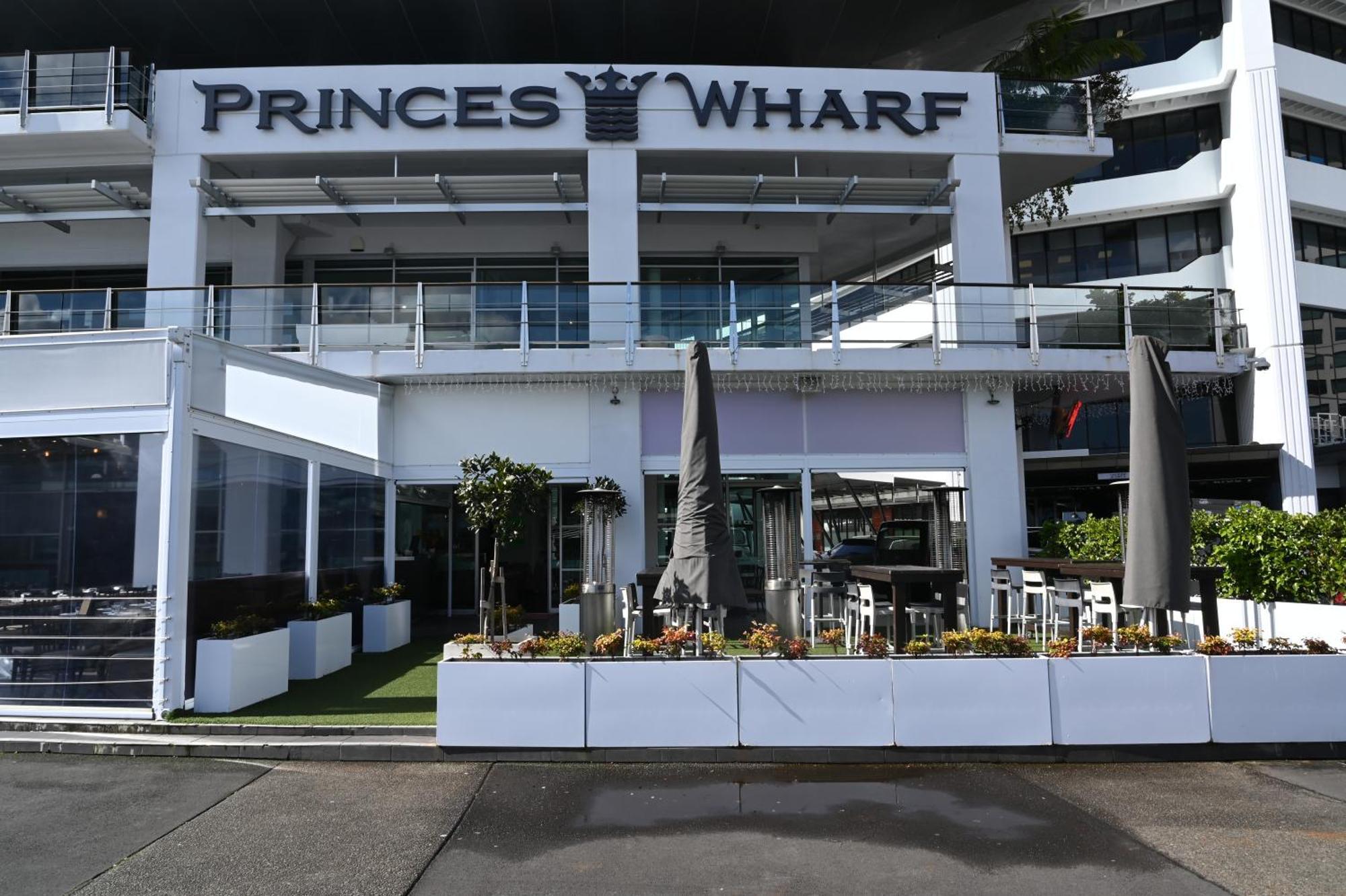 Sophisticated Spacious W Stunning Harbour View Apartment *