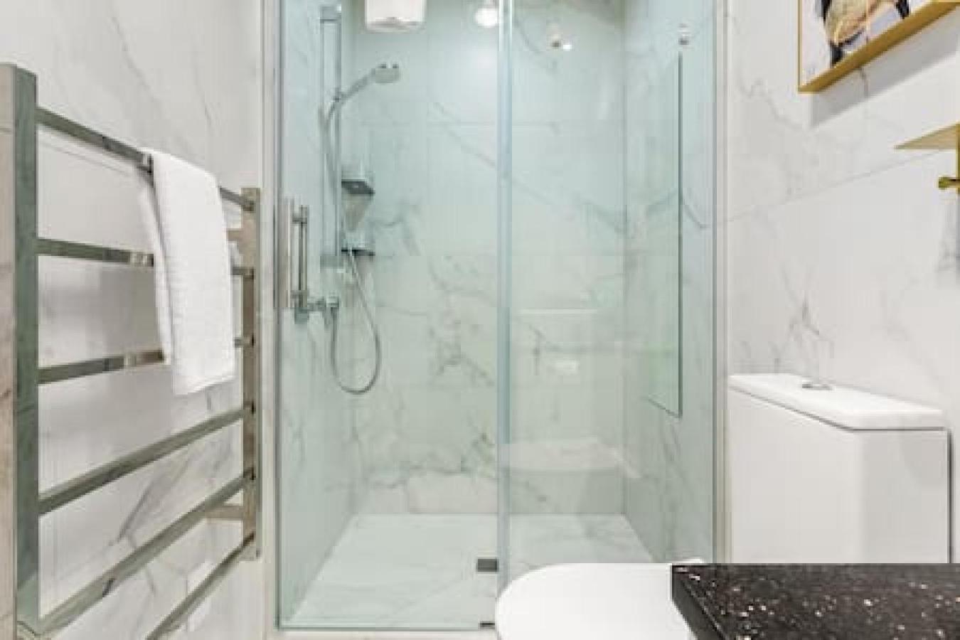 Grand Retreat With Spa, Sauna & Parking * Auckland