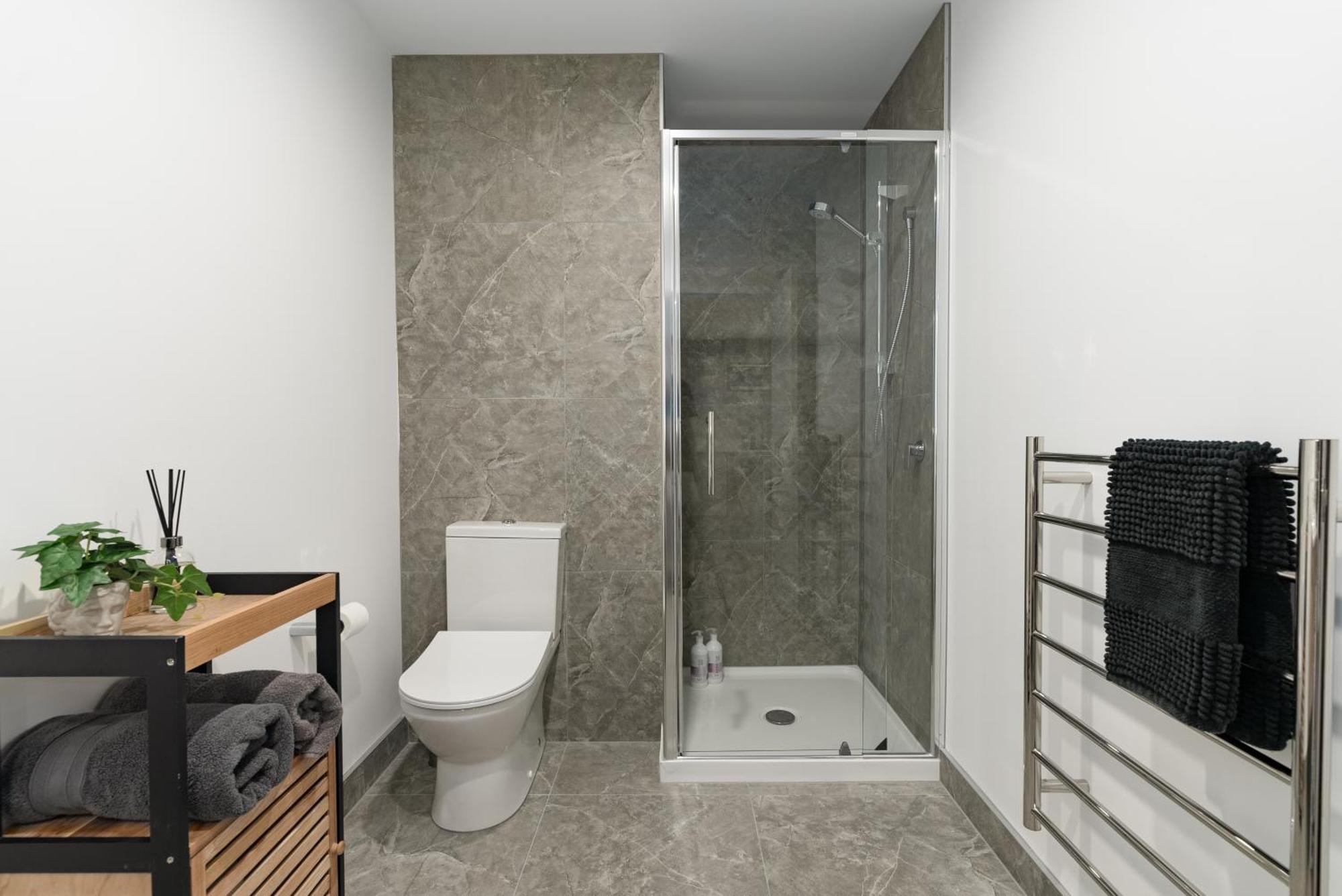 Ellerslie Sanctuary- Modern, Quality Apartment *