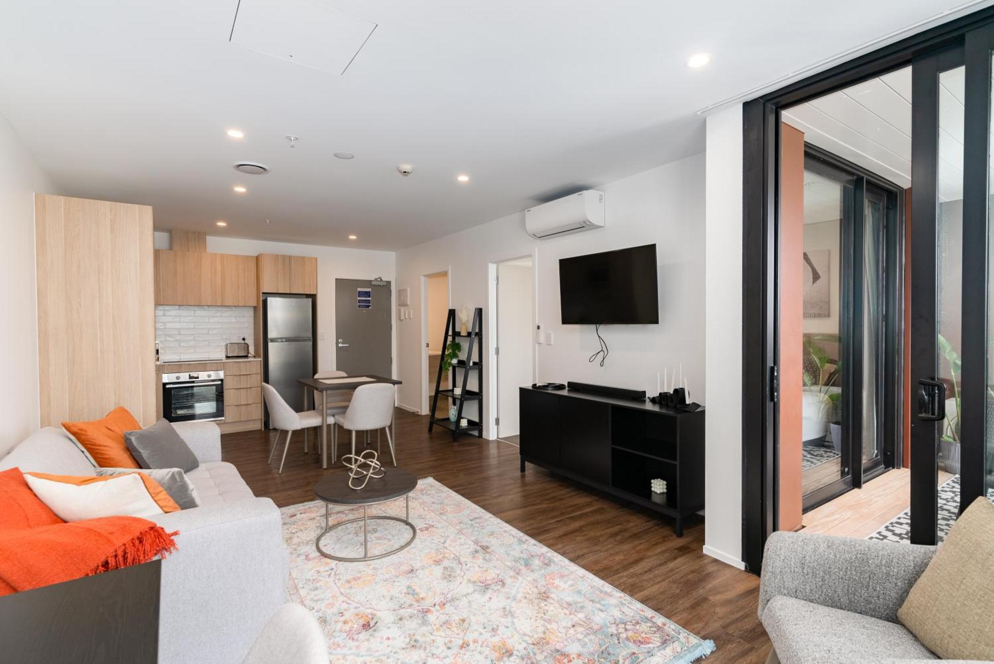 Ellerslie Sanctuary- Modern, Quality *