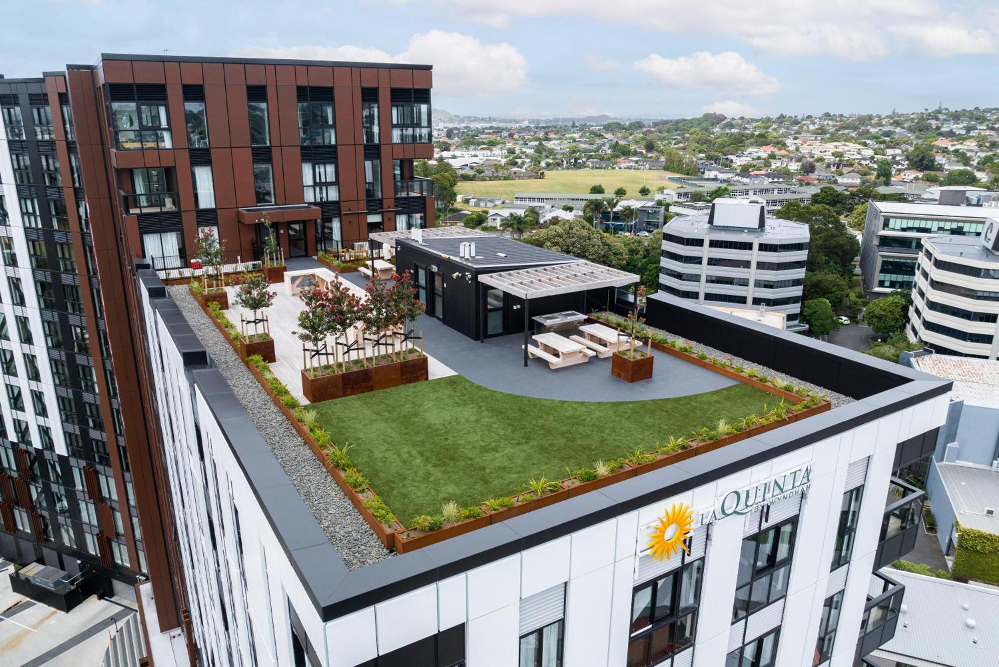 Ellerslie Sanctuary- Modern, Quality Apartment