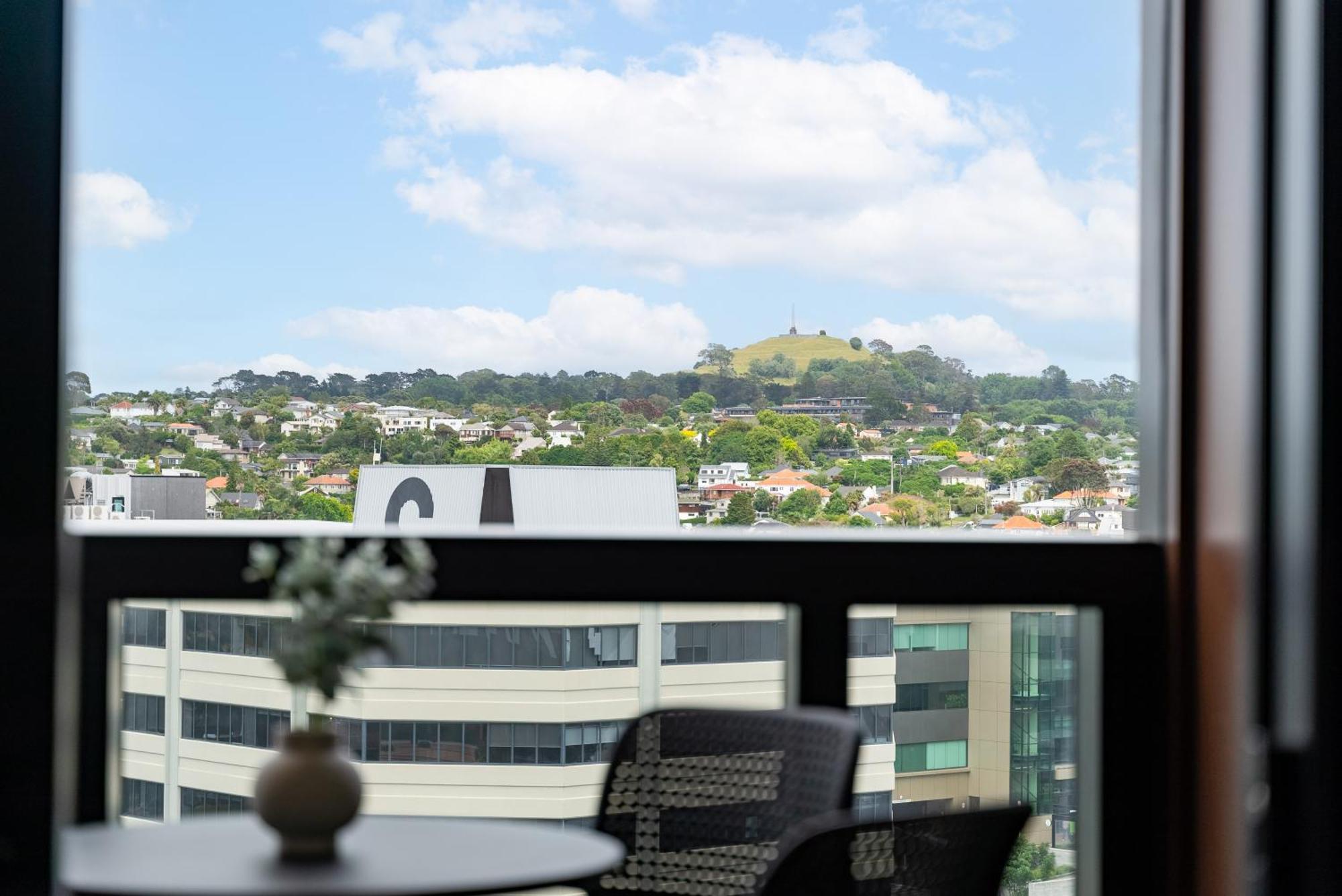 Ellerslie Sanctuary- Modern, Quality Auckland