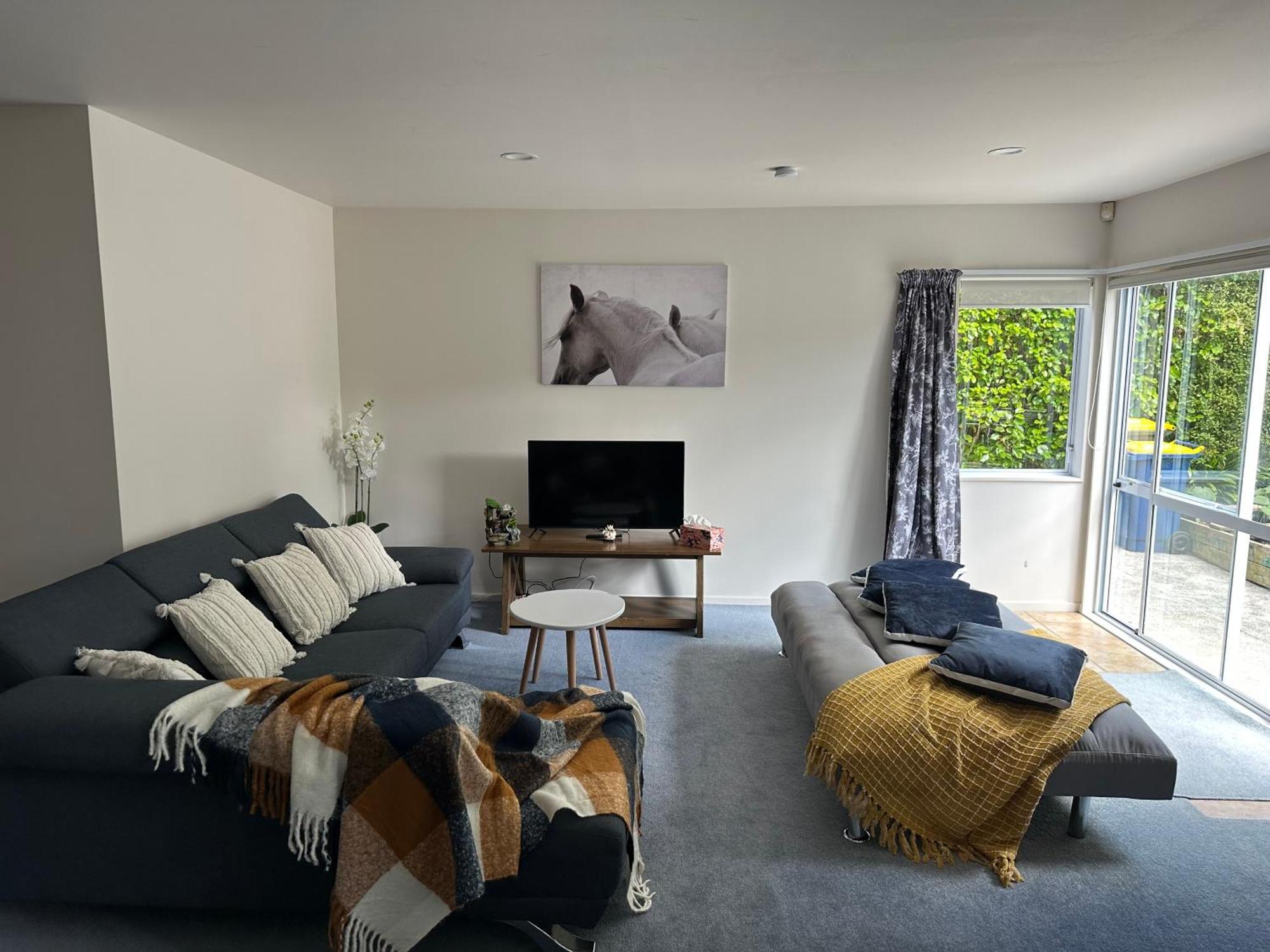 New Lynn Self- Contained Unit Near Golf Course Apartment Auckland