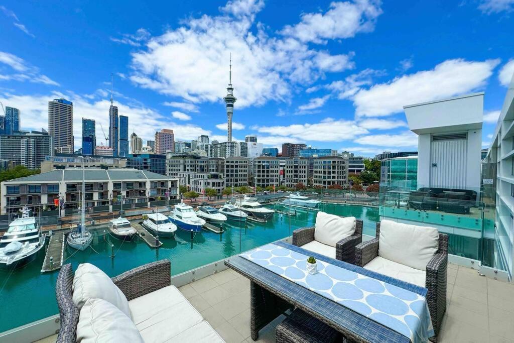 Waterfront With Sky Tower & Harbour View *