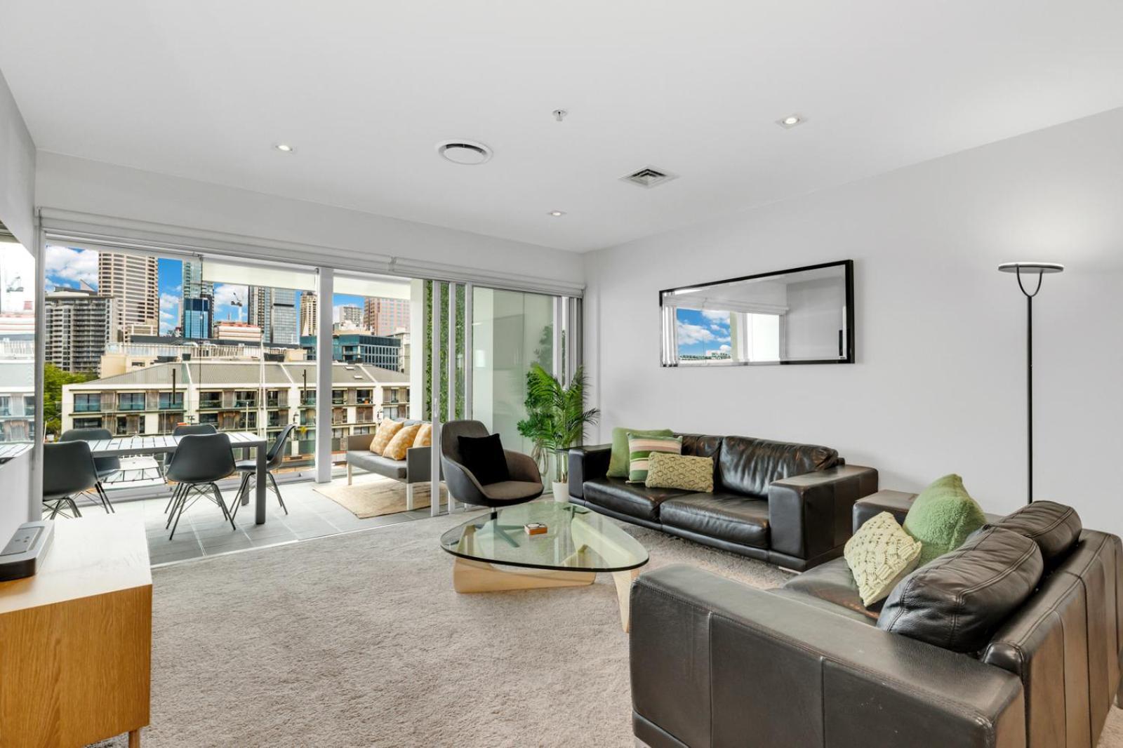 Apartment Qv Overlooking The Viaduct *