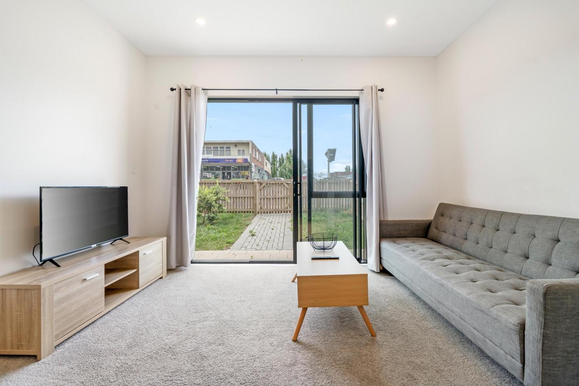 Cozy Brand New Townhouse 1 *