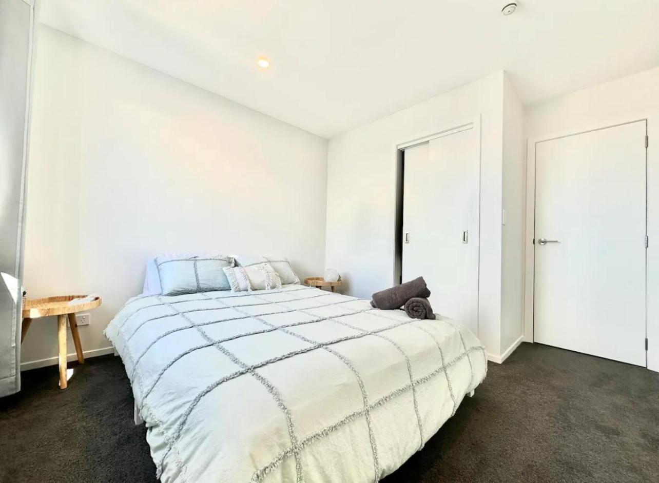 Immaculate - 2 Bedroom Townhouse Close To Fruitvale Train Station Apartment