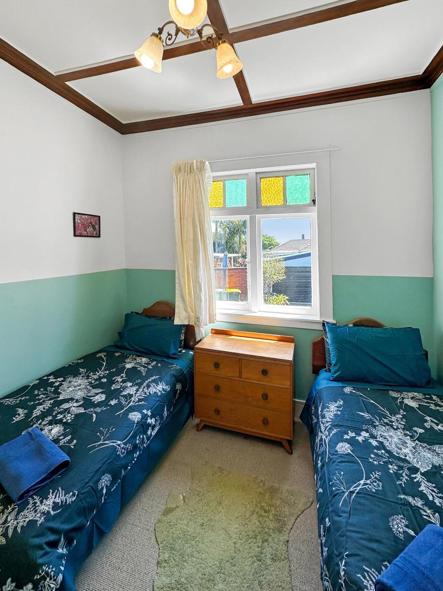 Pousada Green Getaway- Unique, 4 Bedroom Bungalow Papakura *