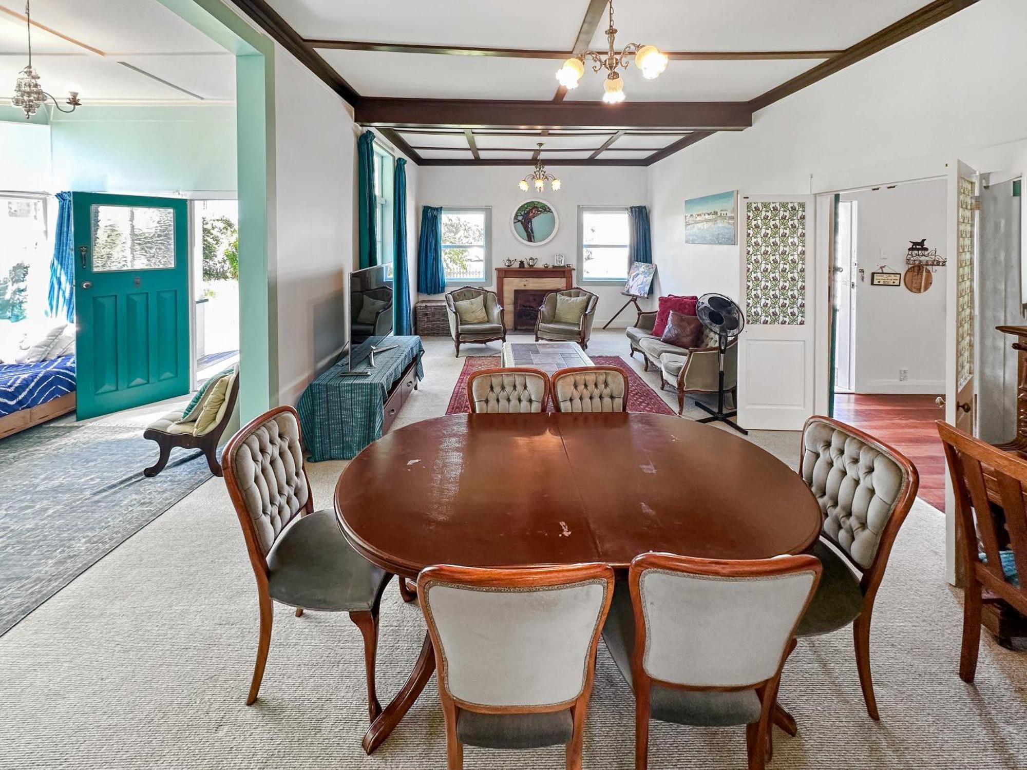 Pousada Green Getaway- Unique, 4 Bedroom Bungalow Papakura *