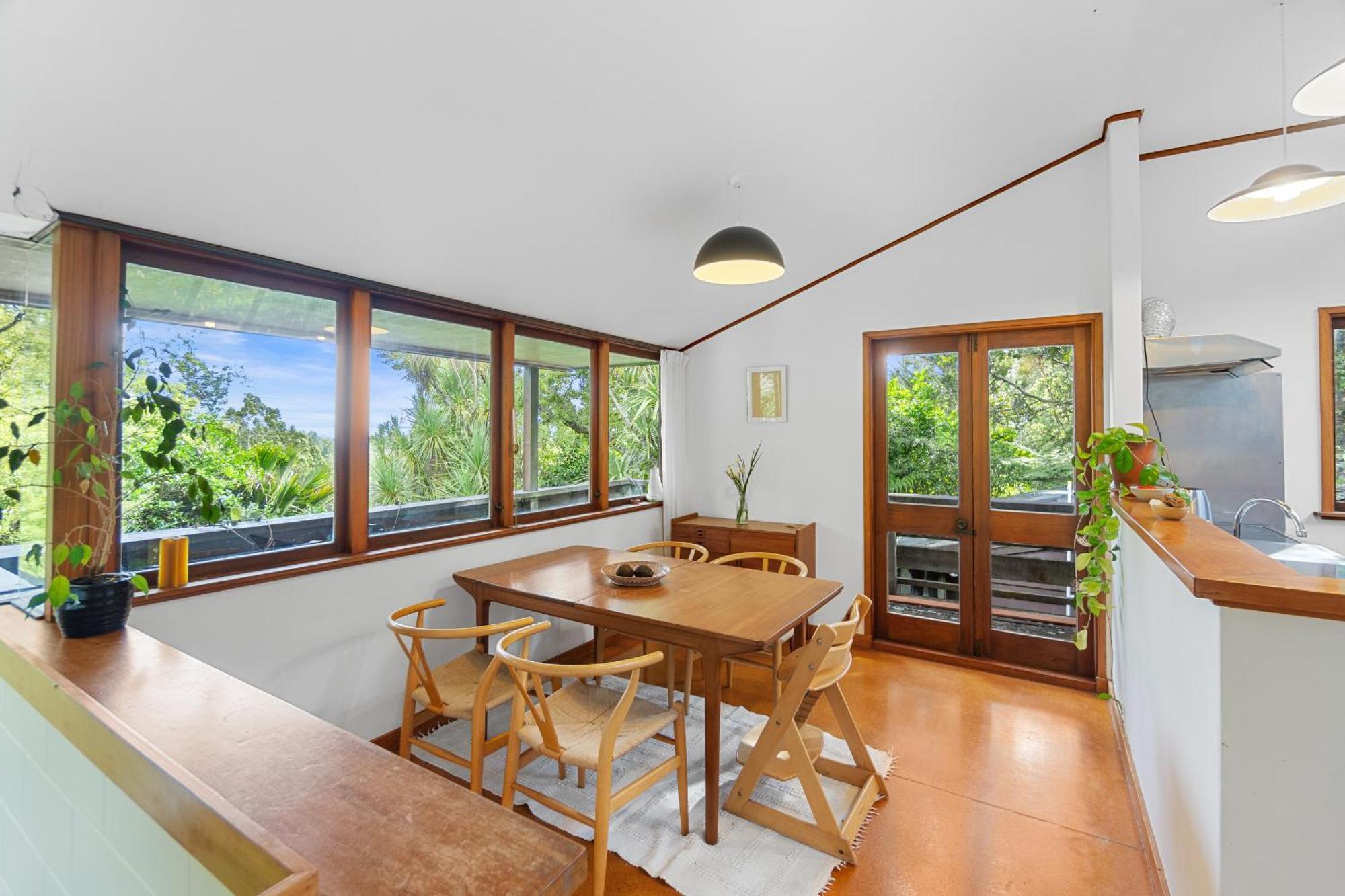 Treetop Sanctuary - Titirangi Holiday home
