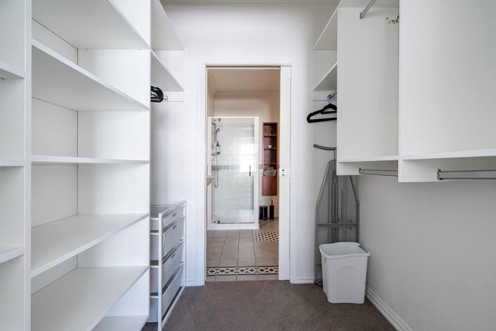 Spacious Penthouse With Spectacular Harbour Views! Apartamento