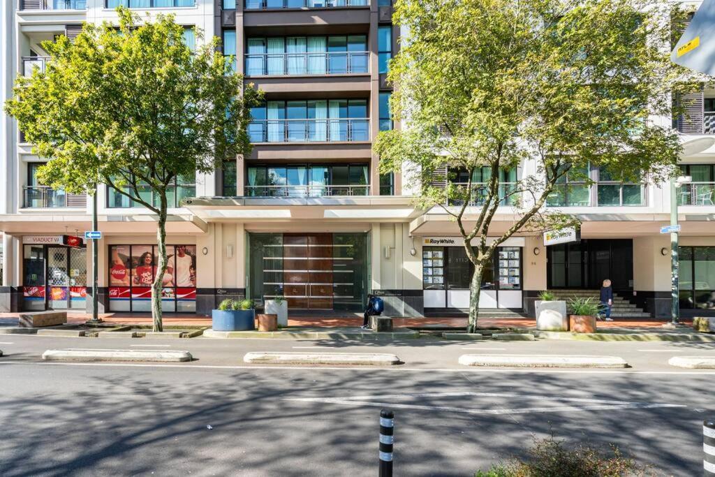 Luxury Waterfront Nest Above Viaduct Harbour Auckland