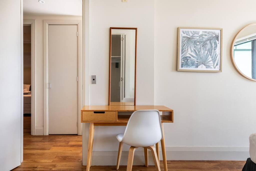Luxury Waterfront Nest Above Viaduct Harbour Apartment Auckland