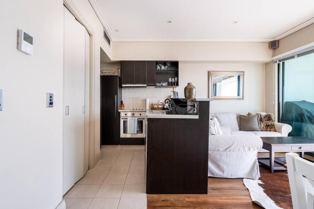 Apartment Luxury Waterfront Nest Above Viaduct Harbour *