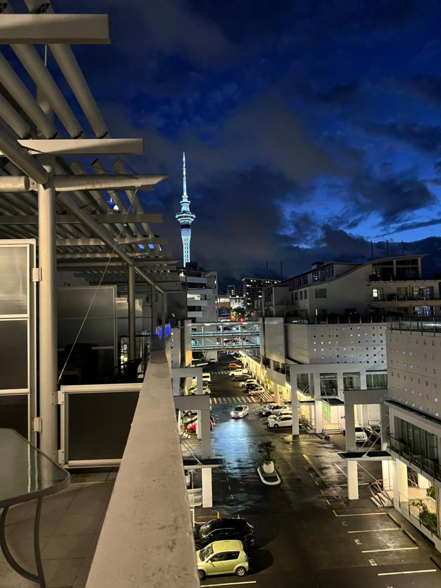 Apartamento Waterfront Seaview - Same Building Block As Hilton