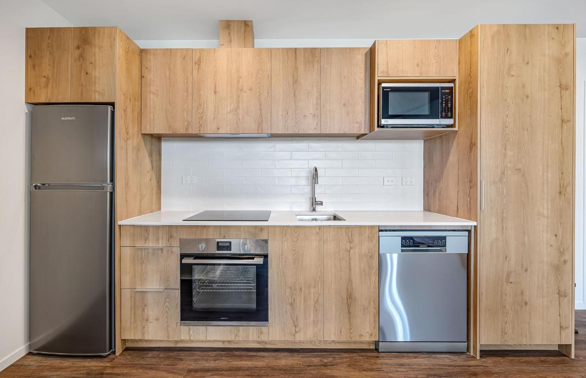 Park Apartment *