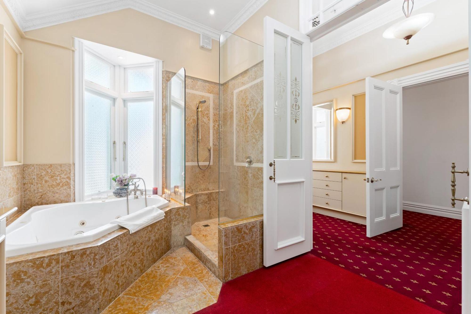 Aachen House Hotel