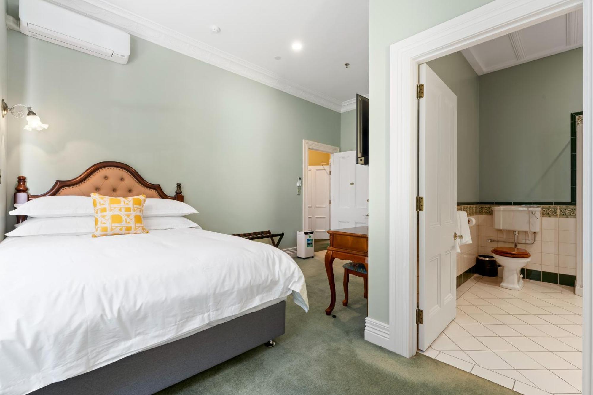 Aachen House Hotel 4*