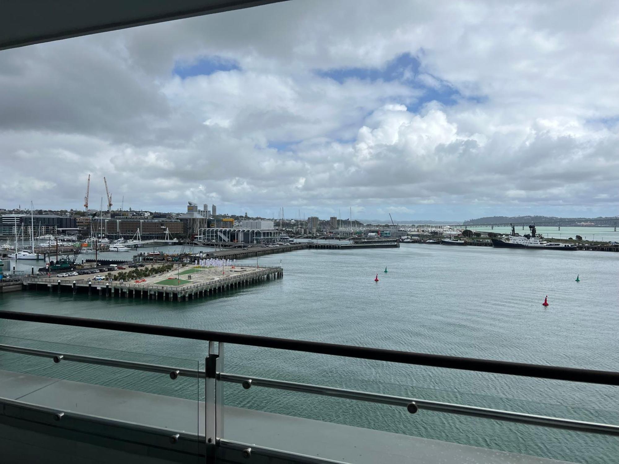 Waterfront Seaview - Same Building Block As Hilton Apartamento Auckland