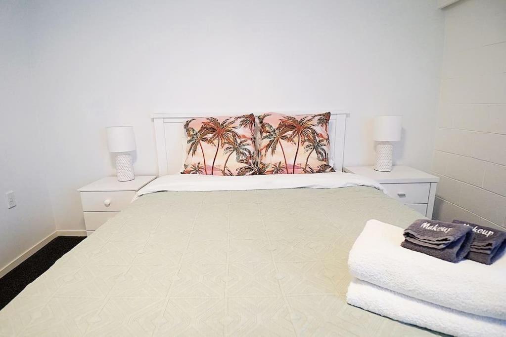 Spacious, Bright & With Amenities * Auckland