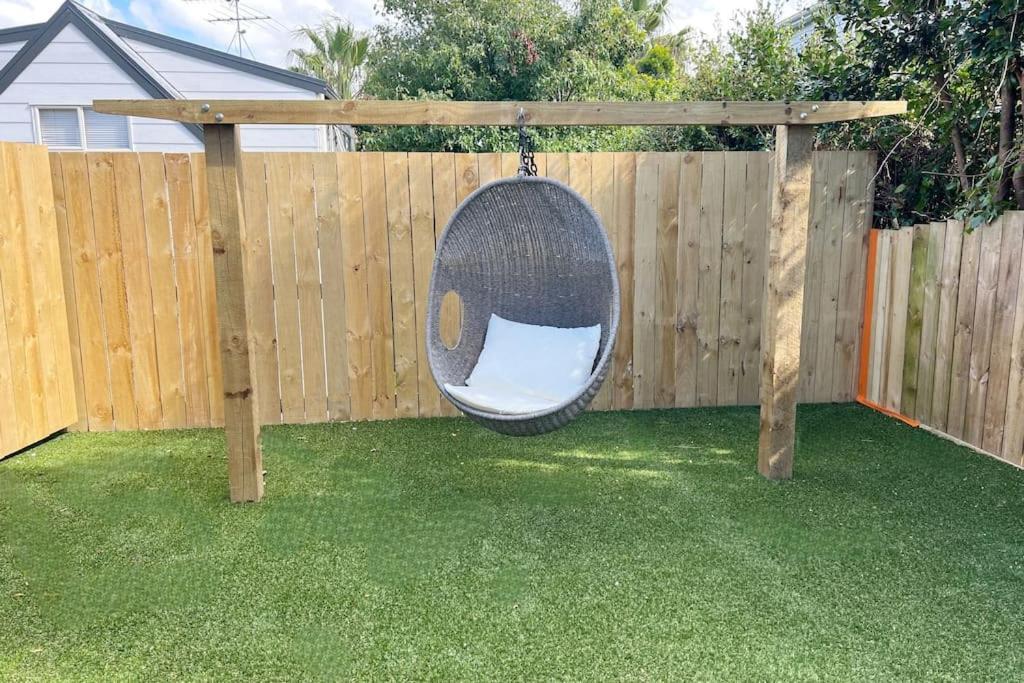 Spacious, Bright & With Amenities * Auckland