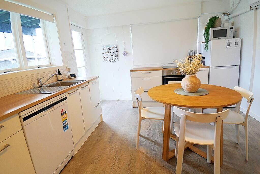 Holiday home Spacious, Bright & With Amenities