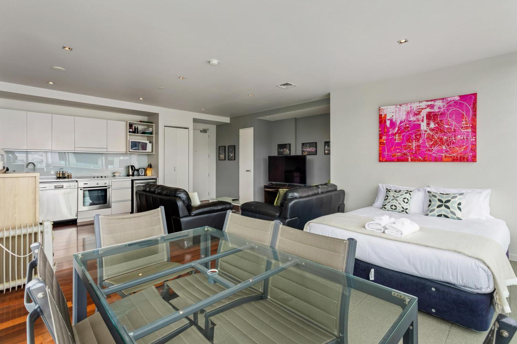 Apartment Marina Luxe Retreat W Carpark-pool-spa-gym-sauna