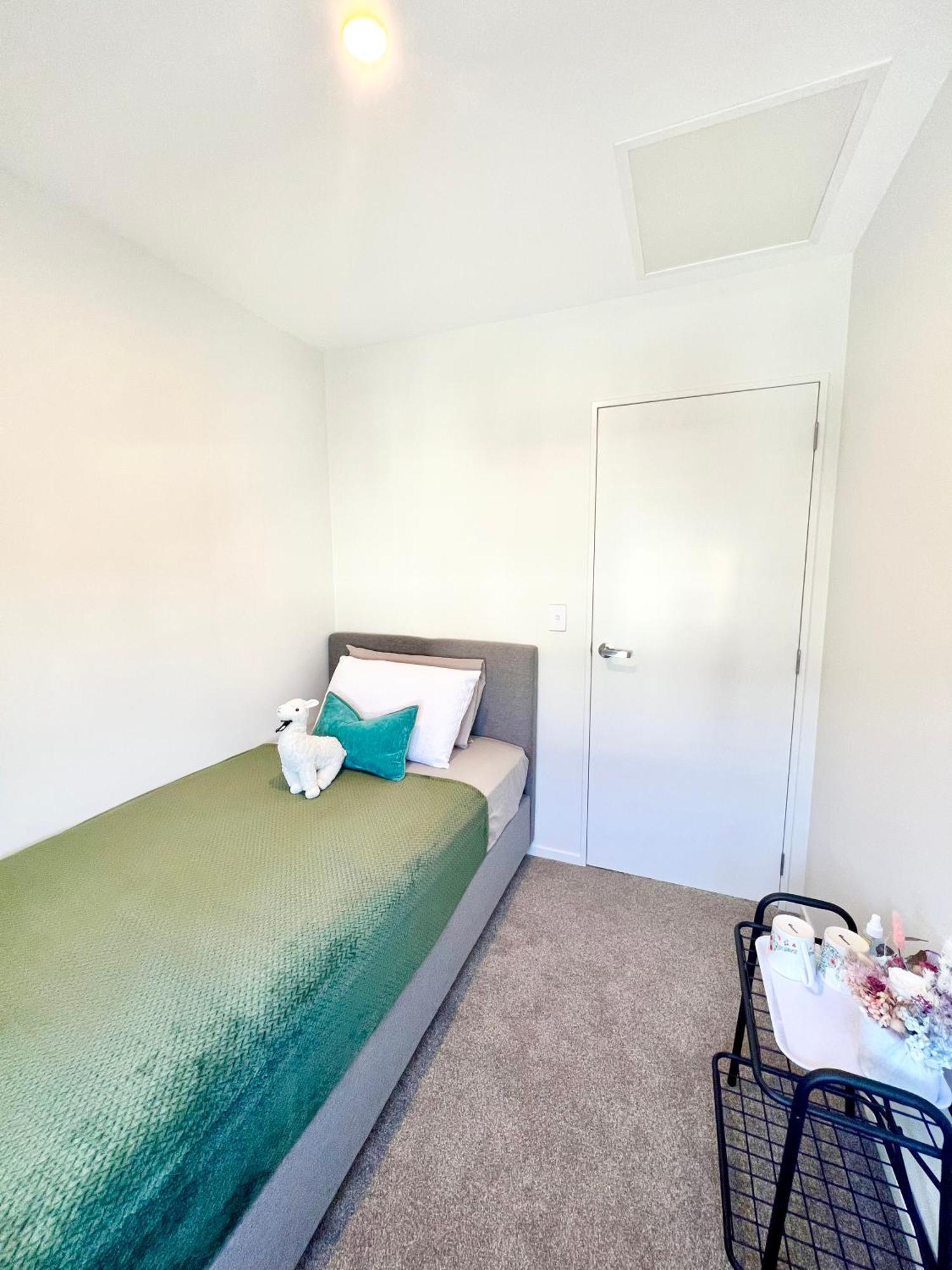 A&j Queen Bedroom-quiet And Brand New With Reserve View Hospedagem domiciliar Auckland