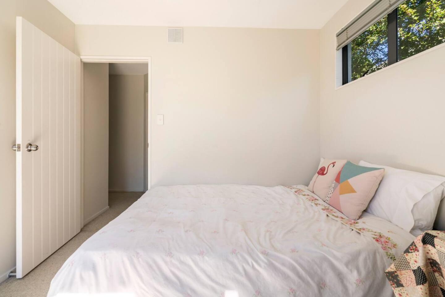 Private In A Lovely House Auckland