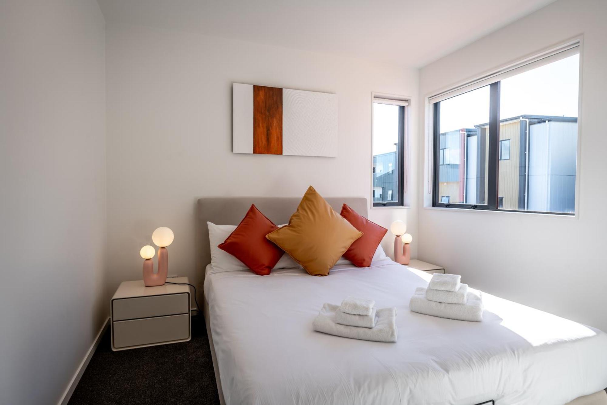 Charming Urban Townhouse Getaway Auckland